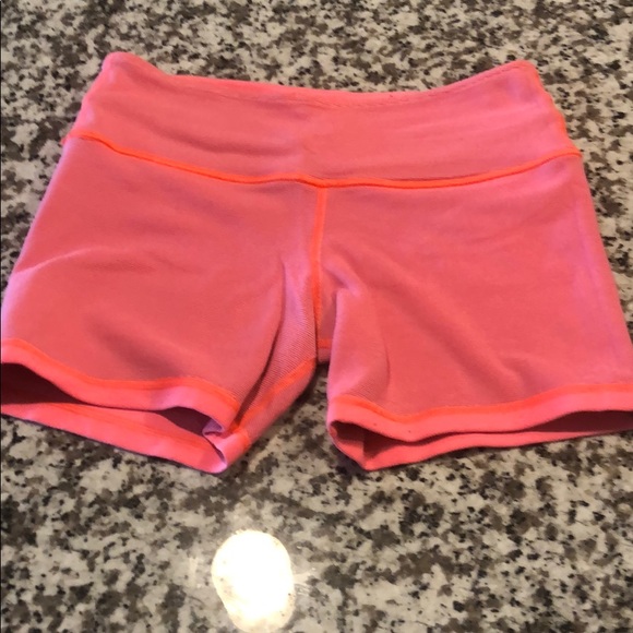 Lululemon shorts - Picture 3 of 5